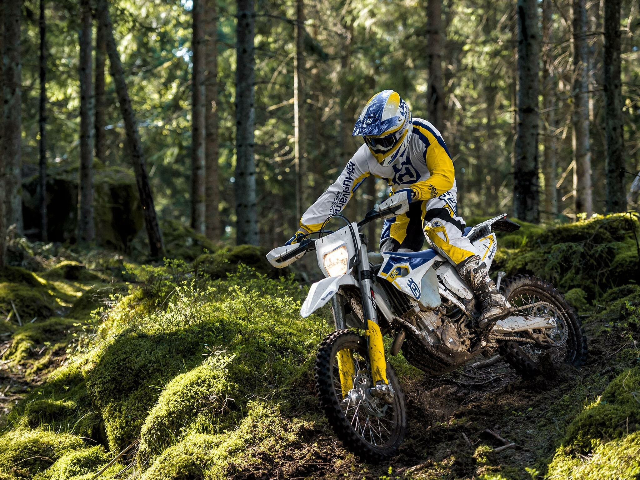 12281-2048x1536-desktop-hd-husqvarna-background