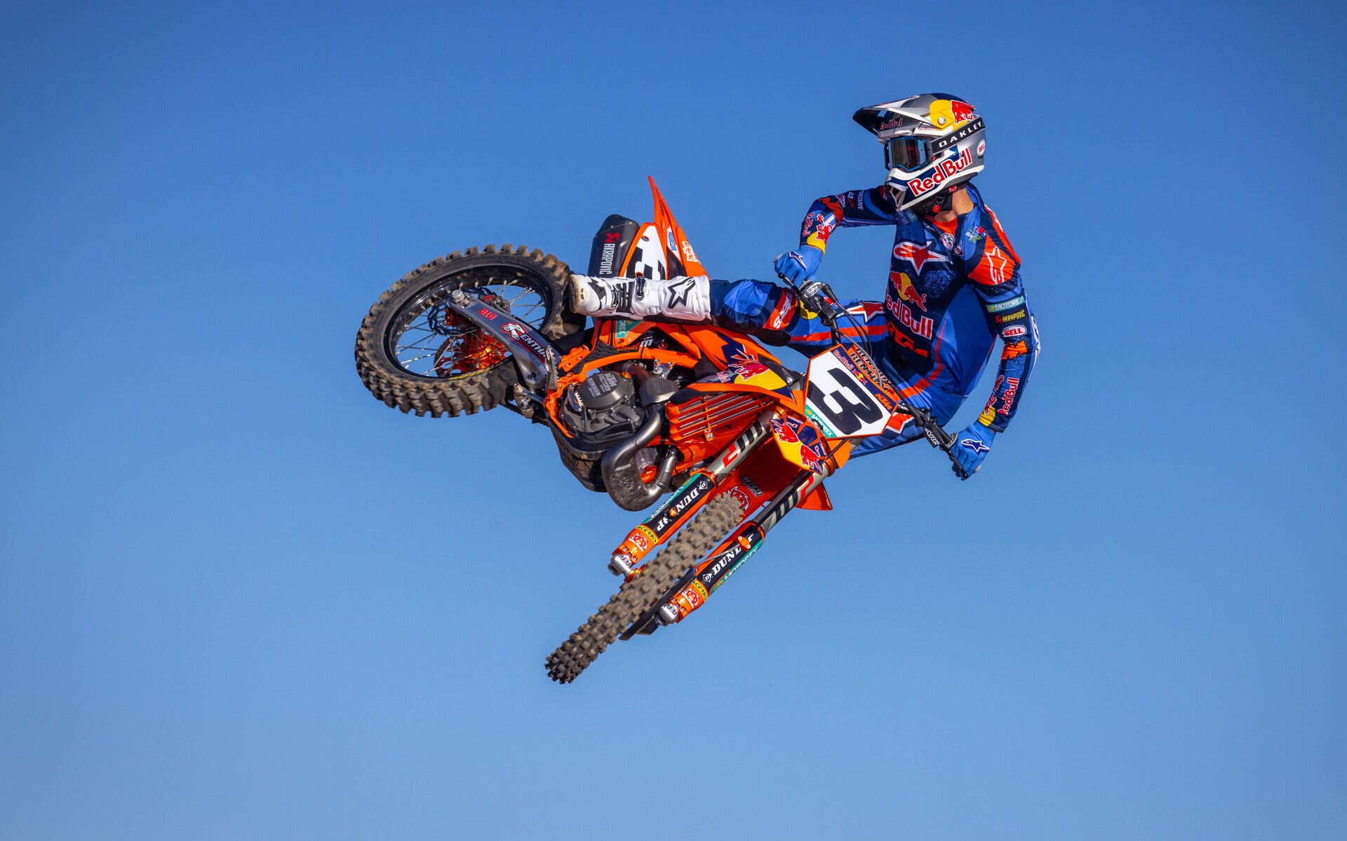 728318_Eli_Tomac_Red_Bull_KTM_SMX_Team_Shoot_2026__34_Team_Shooting_Red_Bull_KTM_SX_2026
